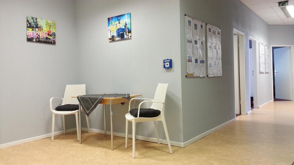 Hostel Die Etage East Берлин Экстерьер фото
