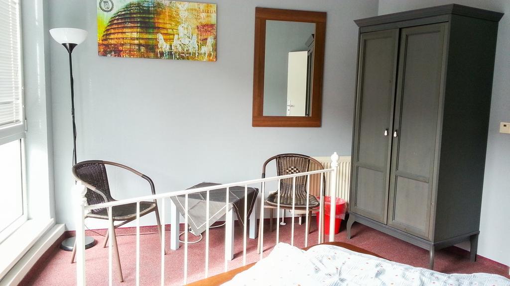 Hostel Die Etage East Берлин Номер фото